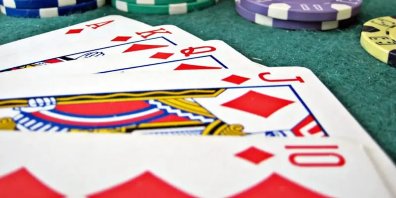 Cách chơi Poker 2 lá: Về các tay bài